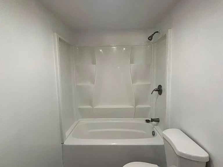 141 Huguenot Dr — Photo 10