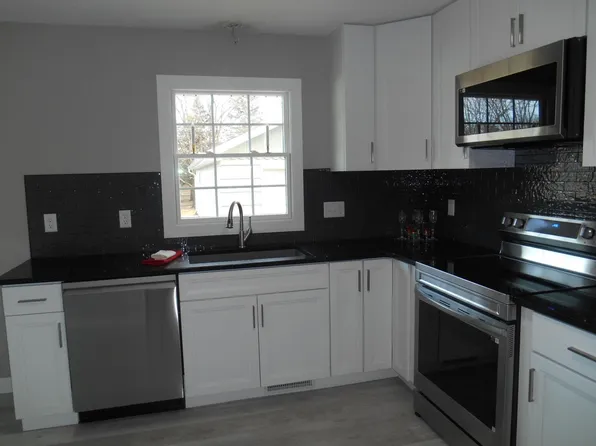 360 Division St, Gaylord, MN 55334