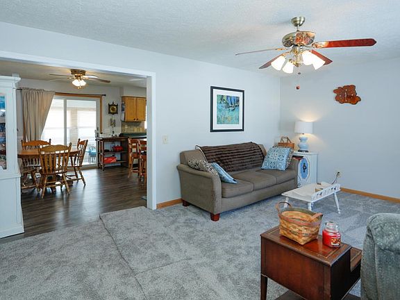251 W Williams-105