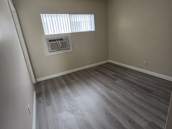 2nd image of 2025 E Whiting Ave APT G