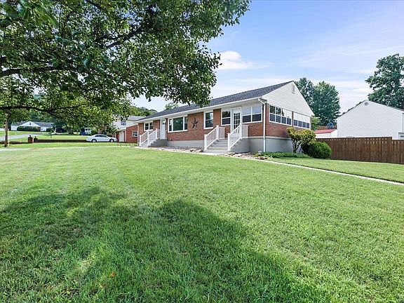 2nd image of 503 Palisades Dr