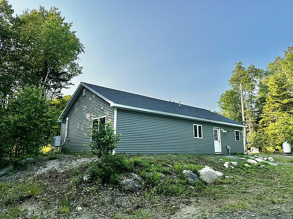 3rd image of 185 Sandy Acres Drive