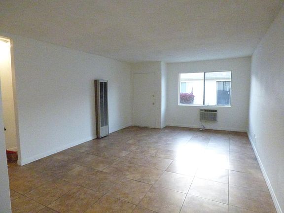 5th image of 5144 Elizabeth St #K