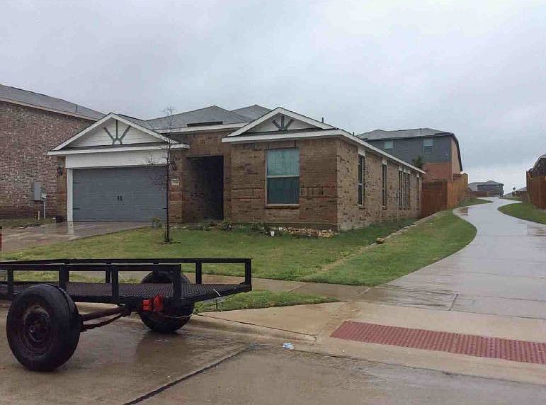 2nd image of 1947 Canterbury Dr