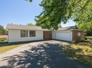 142 Orchard Way, Richland, WA