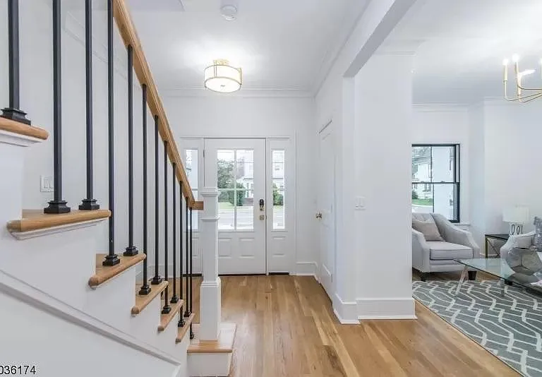 24 Lathrop Ave — Photo 8
