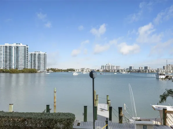 16558 NE 26th Ave APT 2G, North Miami Beach, FL 33160