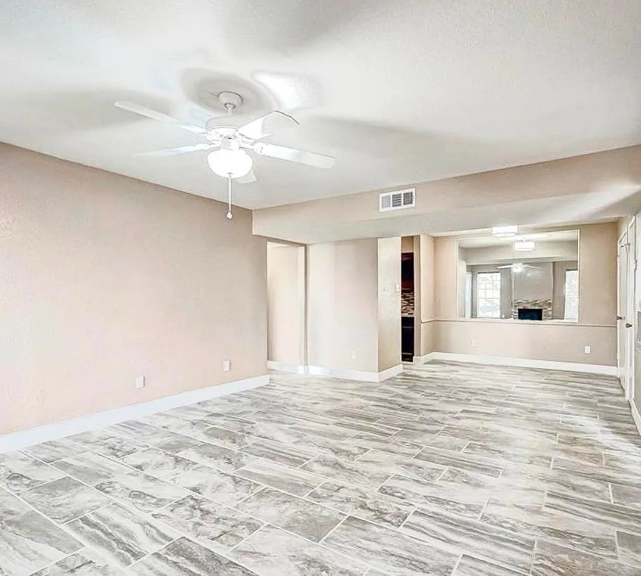 2 bed, 2.0 bath, 937 sqft, $1,300 — Photo 3