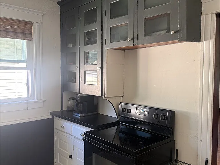 37 Inwood Pl — Photo 9