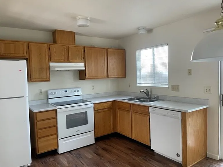 4005 Pheasant Dr #2 — Photo 3