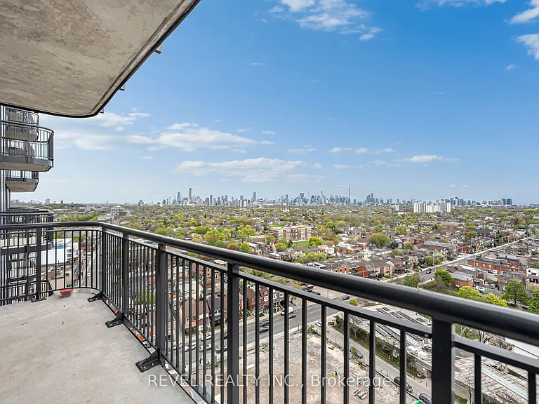 1185 Dupont St #1410 — Photo 8