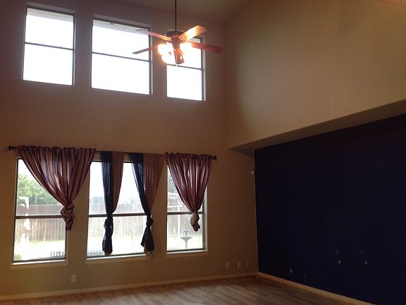 3rd image of 4004 Ulex Ave