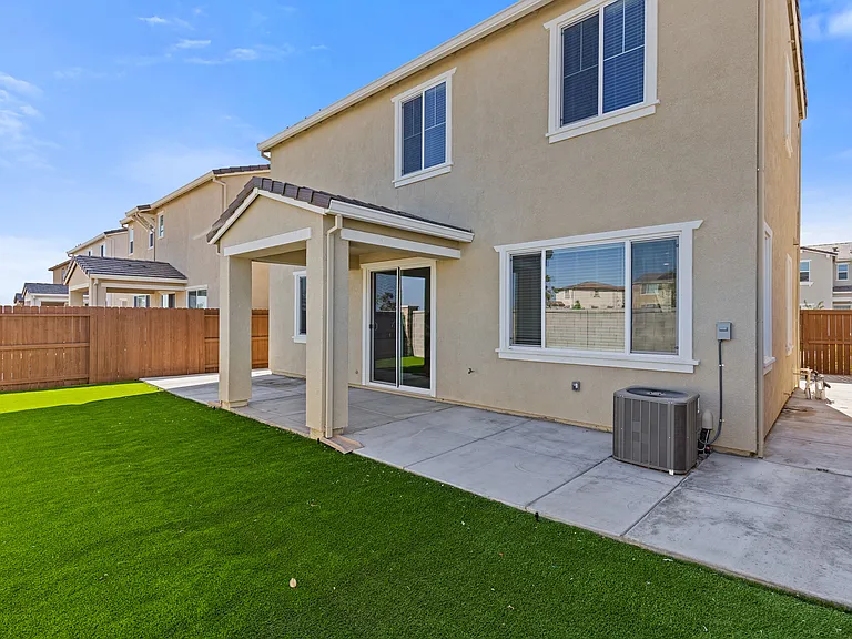1072 Caraballo Dr — Photo 38