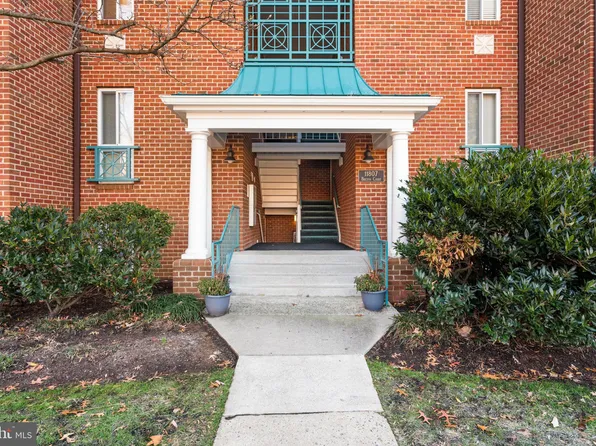11807 Breton Ct APT 1A, Reston, VA 20191