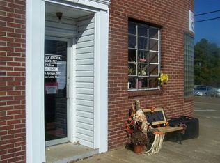 47 N Broad St, Lexington, TN 38351