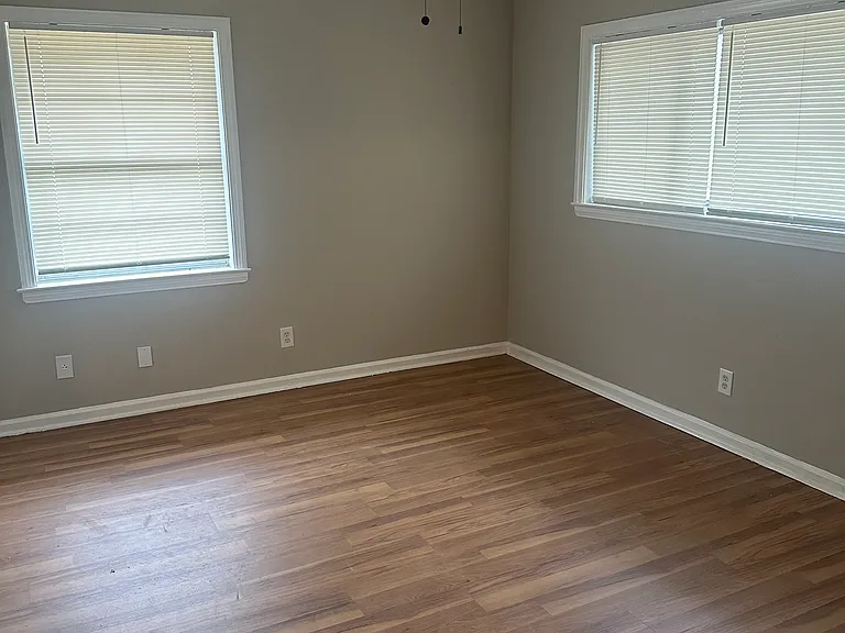 1300 Catalina Rd — Photo 10