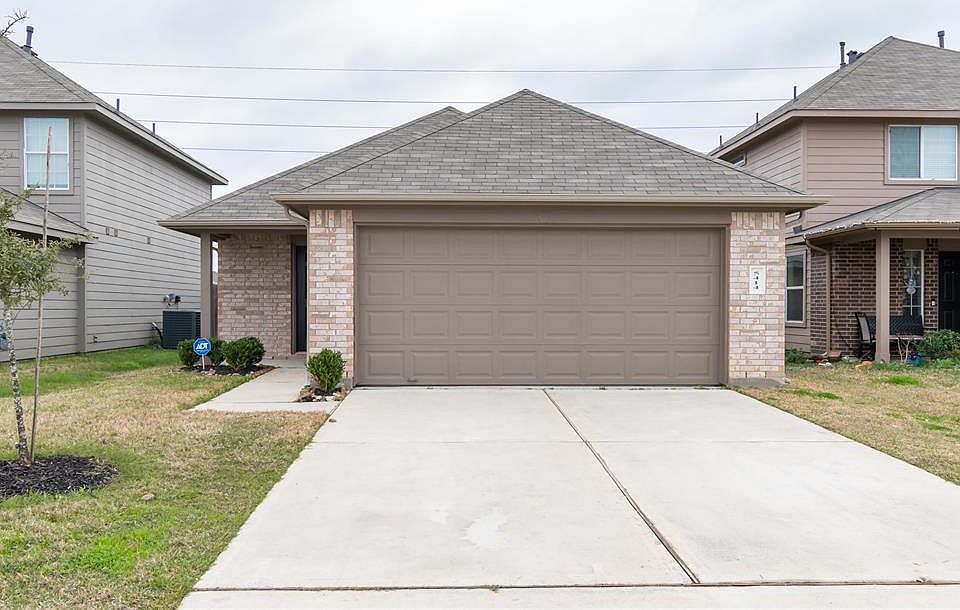 1st image of 5414 Aranas Ln