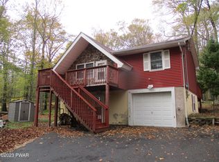 1068 Middleridge Dr, Gouldsboro, PA 18424