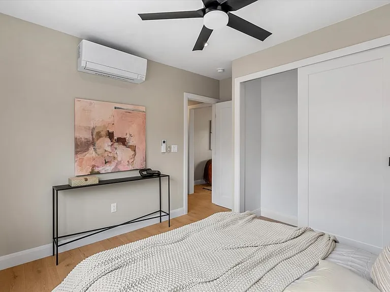 206 Olive St — Photo 16