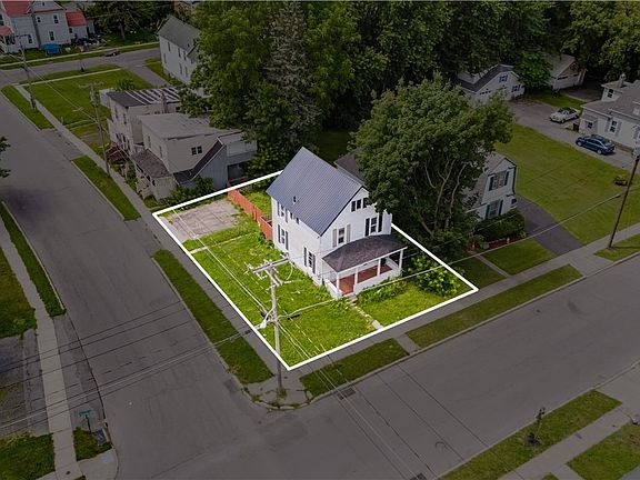 2nd image of 303 N Indiana Ave