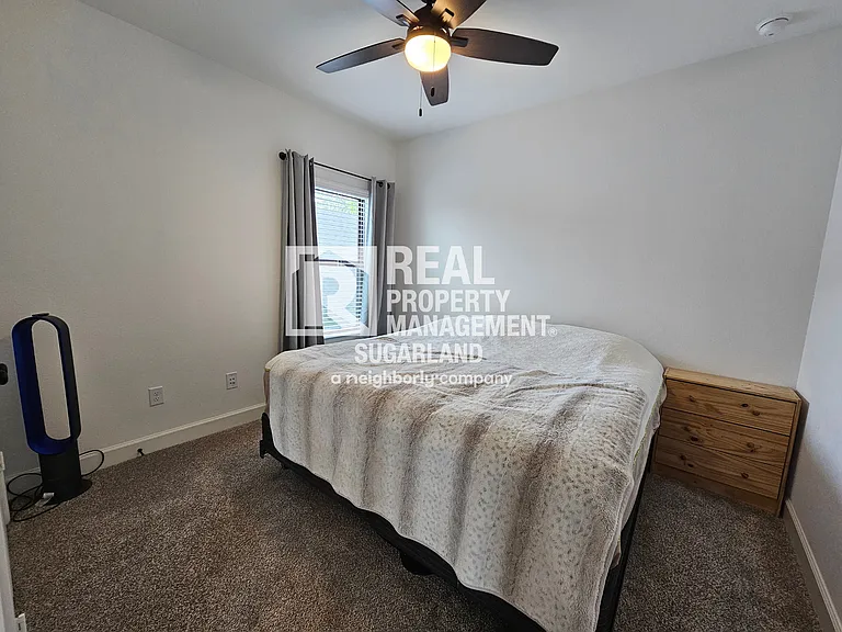 1414 Emma Lake Dr — Photo 6