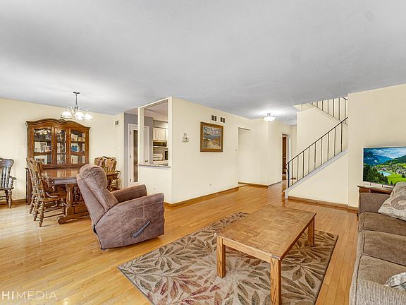 5th image of 6816 Crown Ln