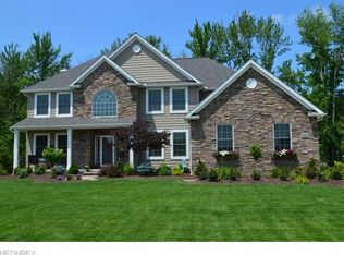32616 Saint James Trl, Avon, OH 44011