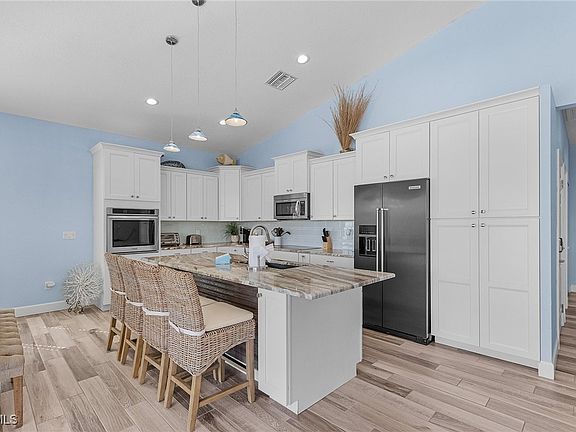 3rd image of 109 Gulfview Ave