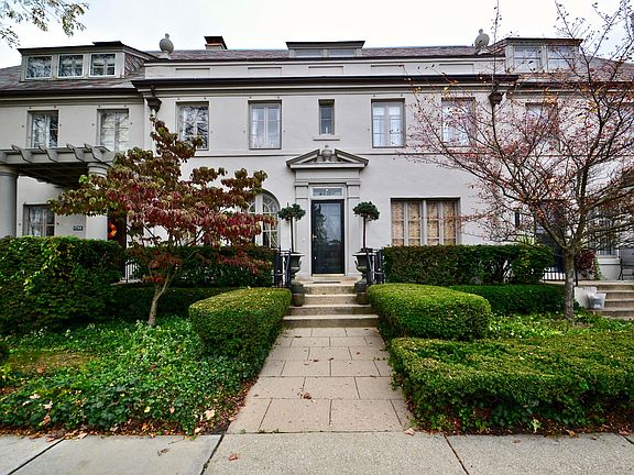 3rd image of 1794 E Broad St #2