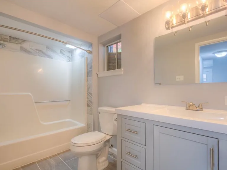 5822 Merriman Rd — Photo 16