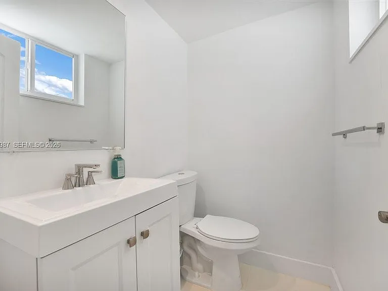 240 Galen Dr #112 — Photo 17