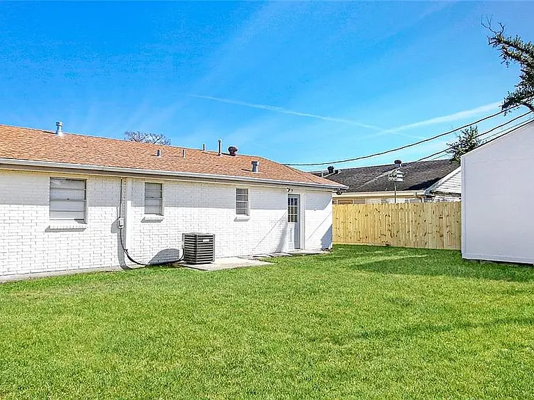 1536 Redwood Dr — Photo 13