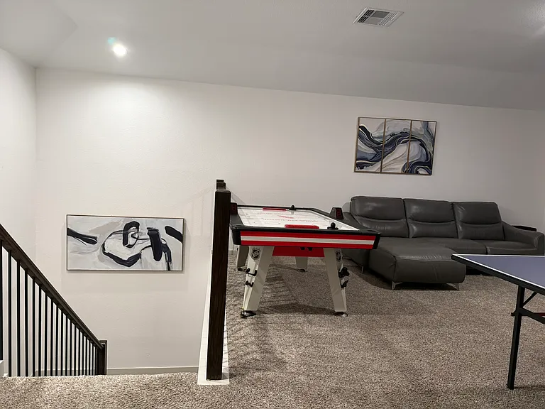 1815 Rolling Hill Ln — Photo 10