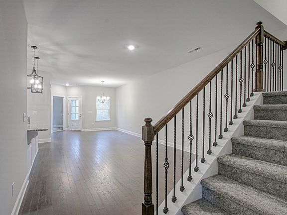 4th image of 219 Cloverbrook Way Lot 323
