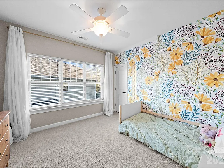 18047 Northport Dr — Photo 16