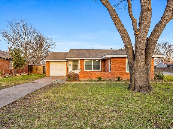 3rd image of 1920 Ruth Dr