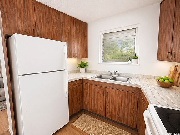 5th image of 1139 9th Ave APT 401
