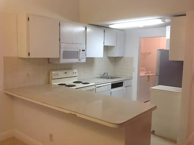 6943 SW 40th St #11-R — Photo 9