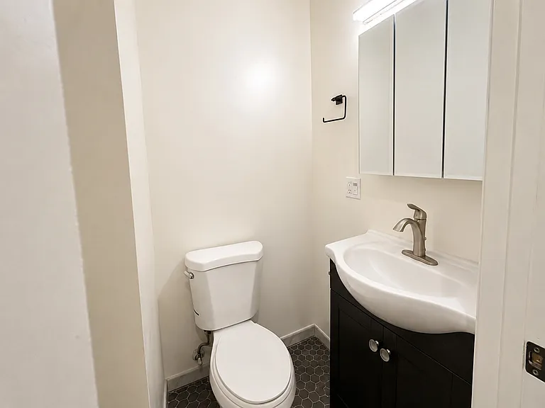 1594 Morgan Ln #A — Photo 22