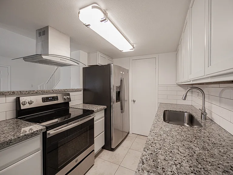 4615 E Jones Ave — Photo 10