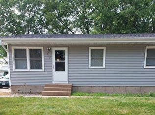 432 N 5th St #432, Eldridge, IA