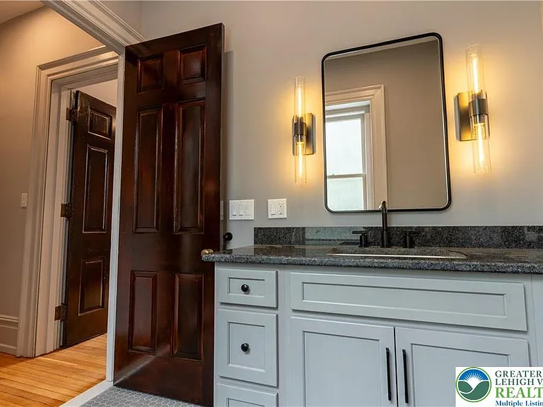 214 Spring Garden St #2B — Photo 28