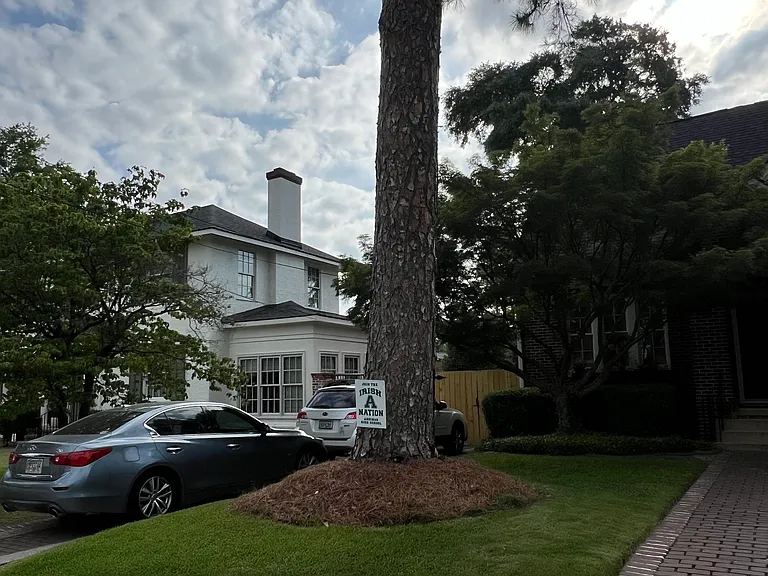 1112 Glenn Ave — Photo 2