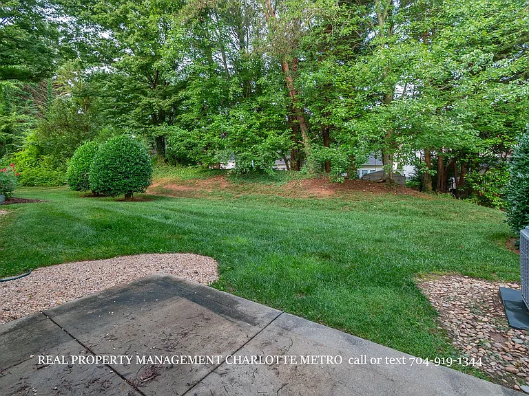 17429 Tuscany Ln — Photo 37