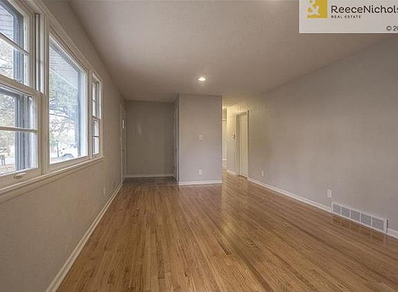 5th image of 4716 Woodward St