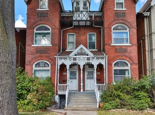 112 Baldwin St, Toronto, ON M5T1L6
