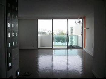 3rd image of 1000 West Ave APT 710