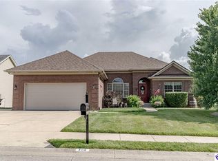 306 Castleton Ct, Vine Grove, KY 40175