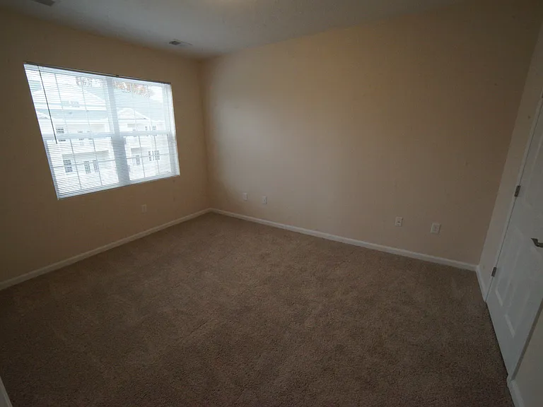Aquamarine Apartments — Photo 113
