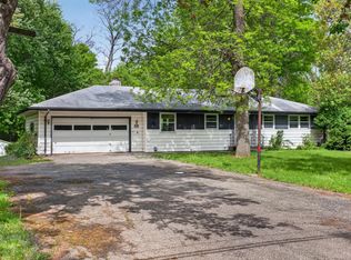 3724 Huntingdon Dr, Minnetonka, MN 55305